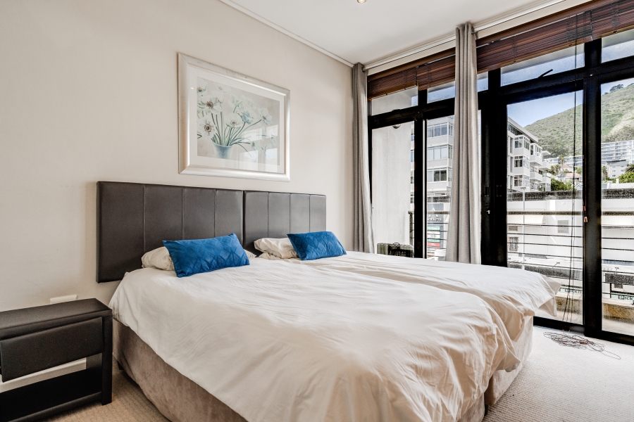 2 Bedroom Property for Sale in Sea Point Western Cape